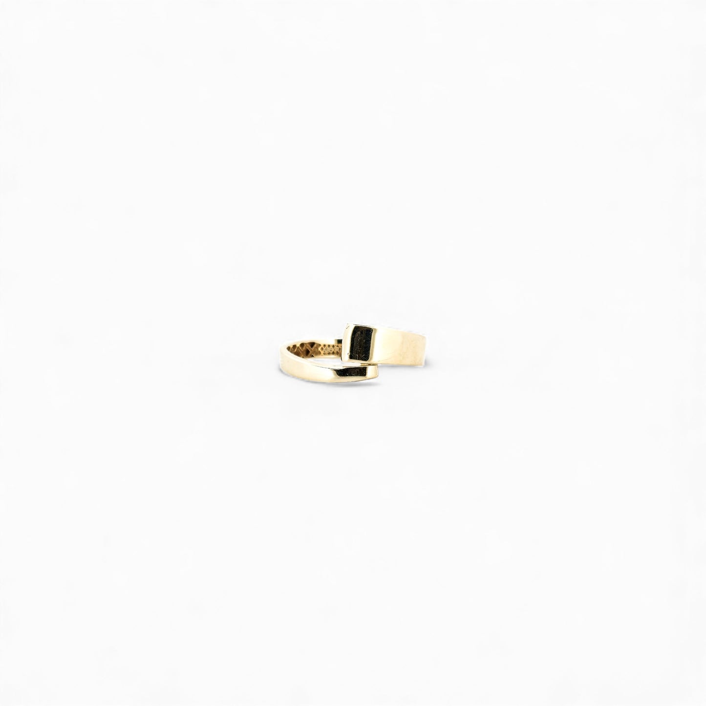 14K gold ring A
