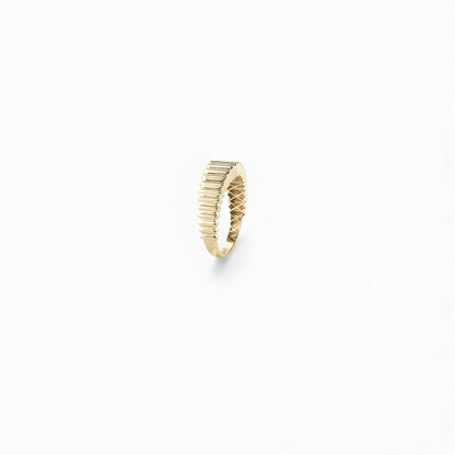 14k gold ring V