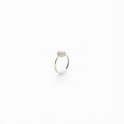 14K WHITE GOLD RING WITH ZIRCONIA