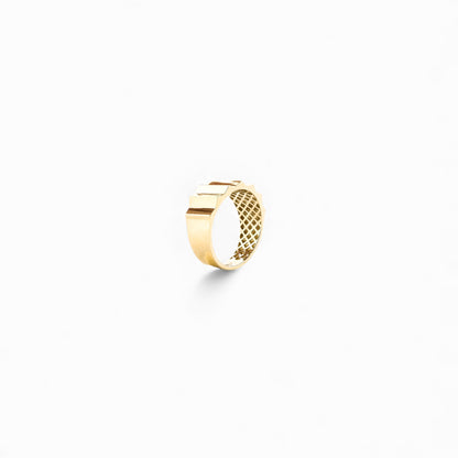 Gold ring cr
